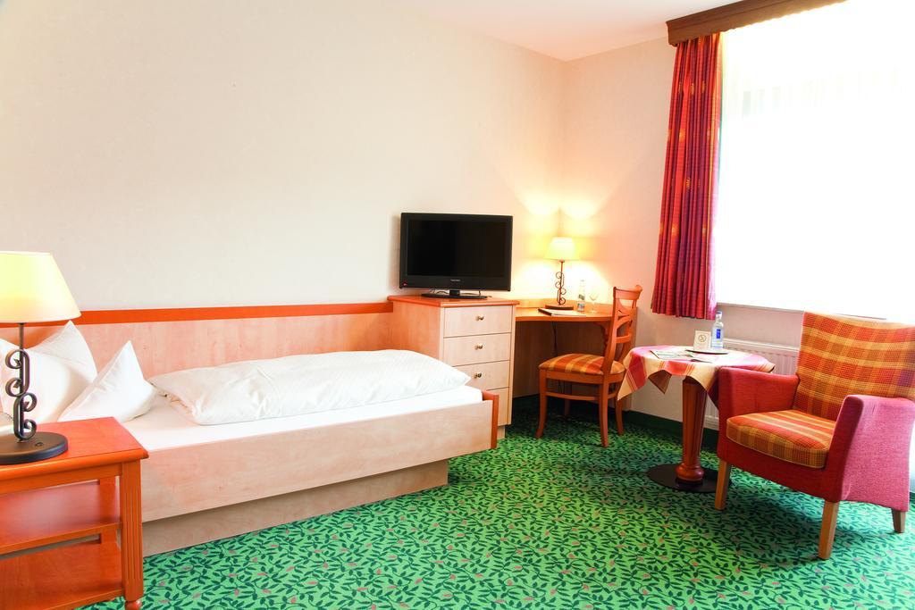 Landkomfort Hotel Elsenmann Willingen  Rum bild