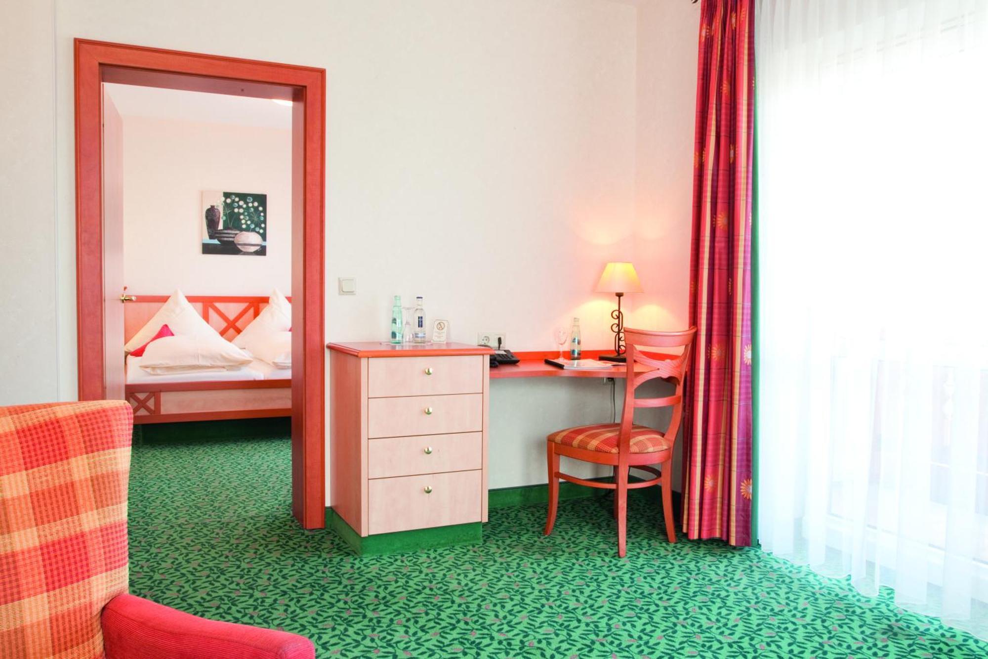 Landkomfort Hotel Elsenmann Willingen  Rum bild